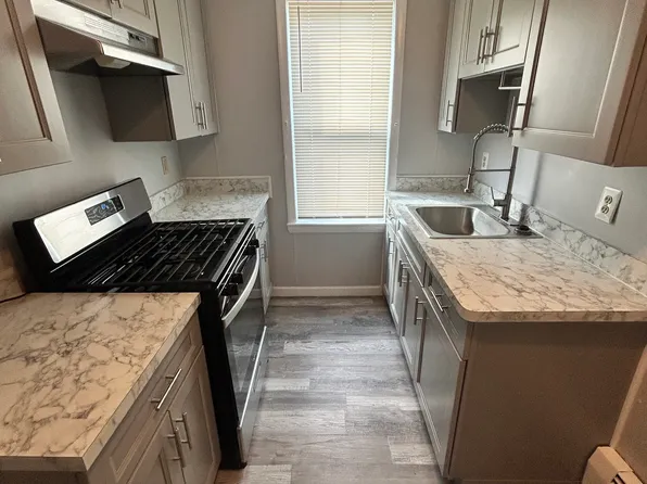 418 Anthony St #1, Fall River, MA 02721