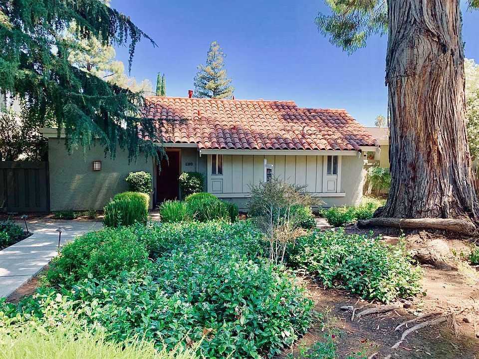1st image of 1310 Bottle Brush Ln