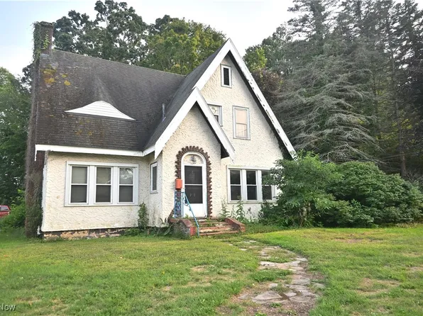 919 Lincoln Dr, Conneaut, OH 44030