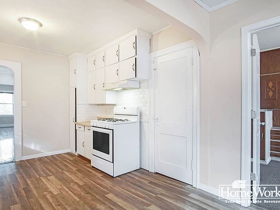 5th image of 1426 N Brookfield St