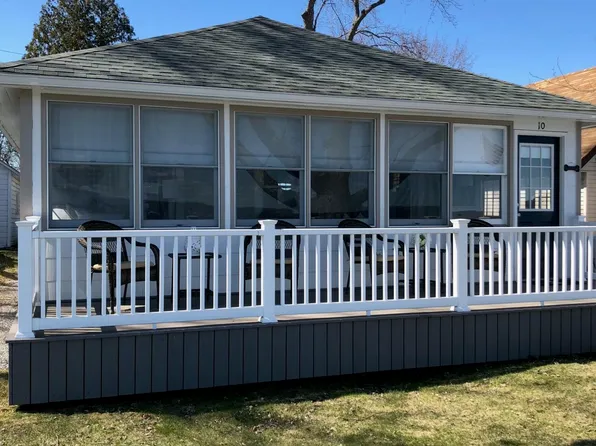 10 Riley Cove Road, Ballston Spa, NY 12020