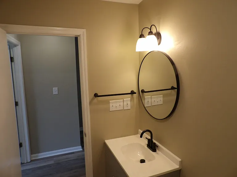 902 Plaza Dr #5 — Photo 51