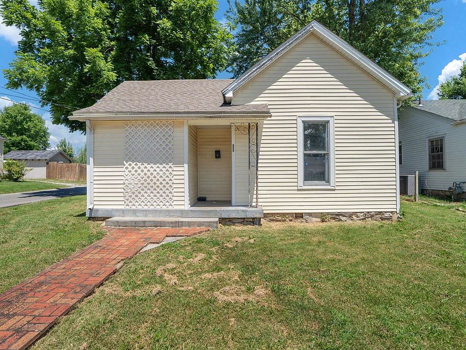 1st image of 1447 Nutwood St