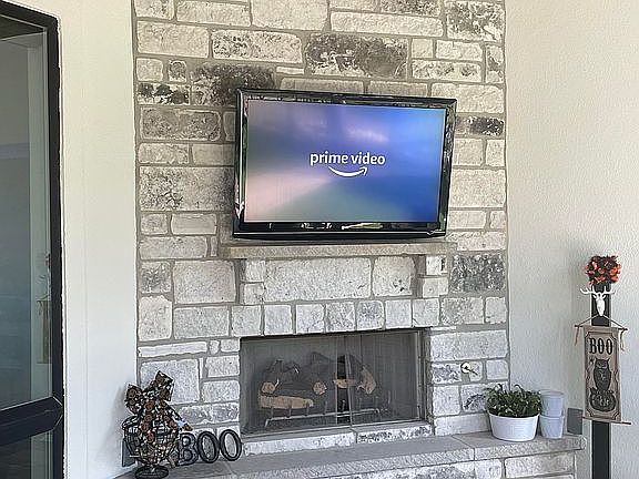Back Porch TV/Gas Fireplace