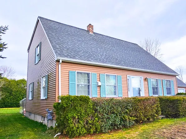 5 Brunswick Terrace, Gardiner, ME 04345