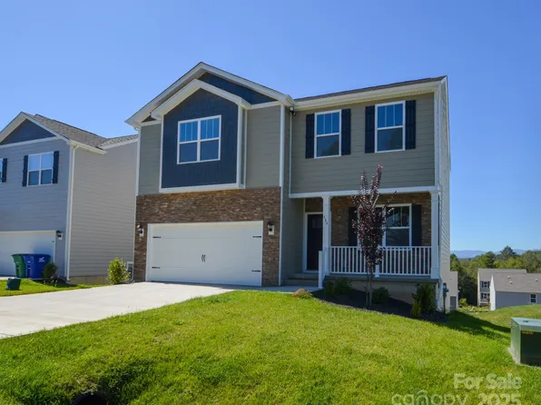 584 Country Oak Dr, Asheville, NC 28804