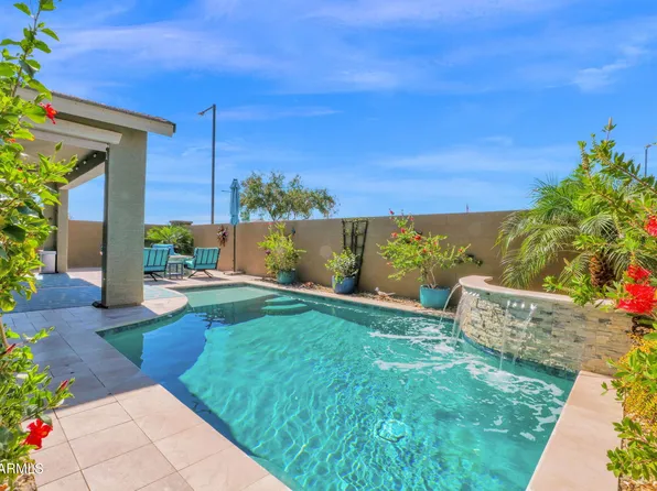 19607 W BADGETT Lane, Litchfield Park, AZ 85340