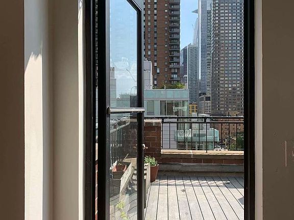 3rd image of 626 10th Ave Ph D