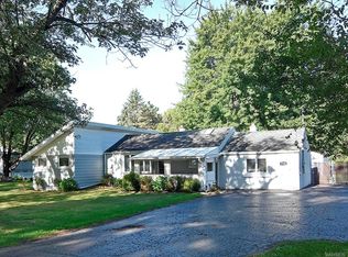 7340 Bear Ridge Rd, North Tonawanda, NY 14120