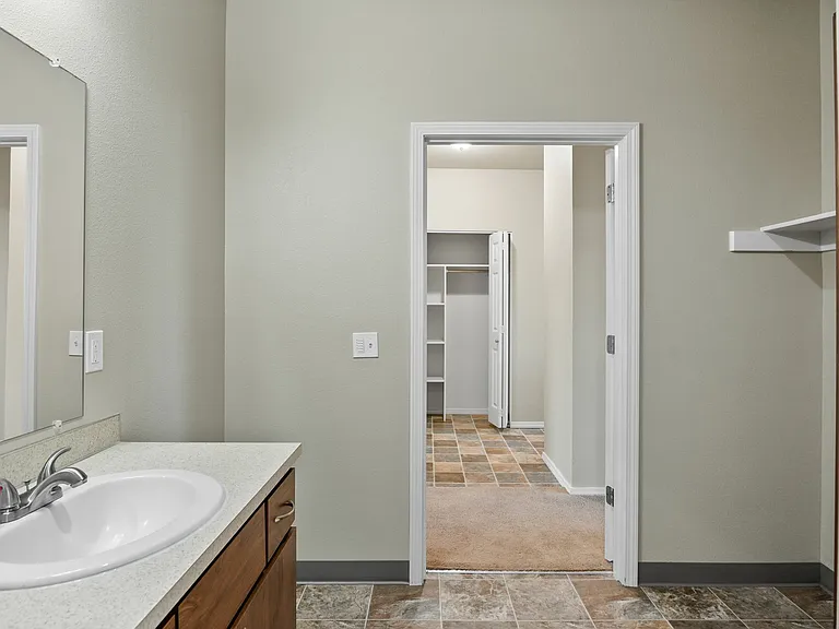 Springbrook Ridge Apartments — Photo 20