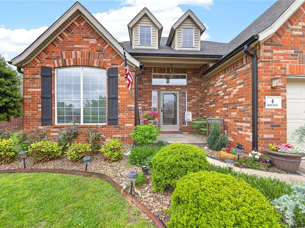 4 Grassland Ct, Bentonville, AR 72712