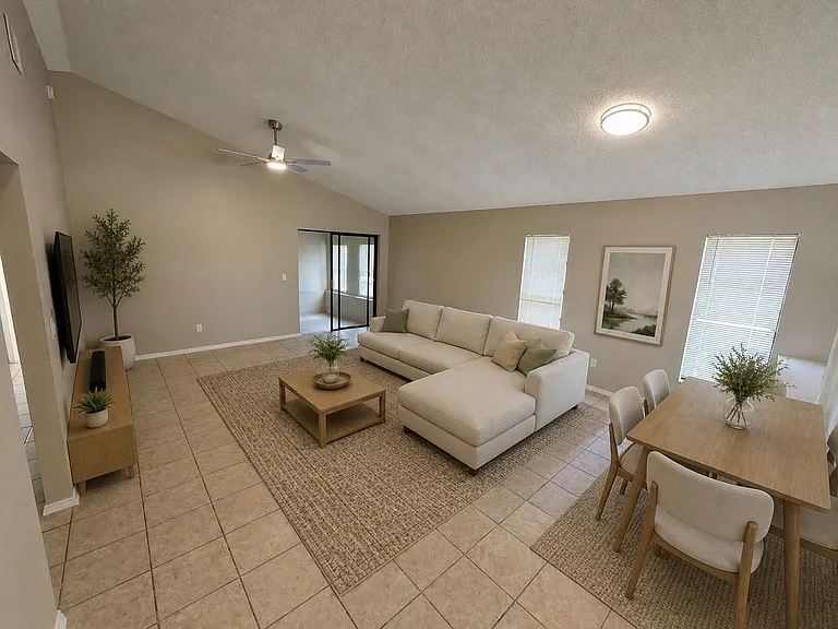 825 Grenadier Dr — Photo 3