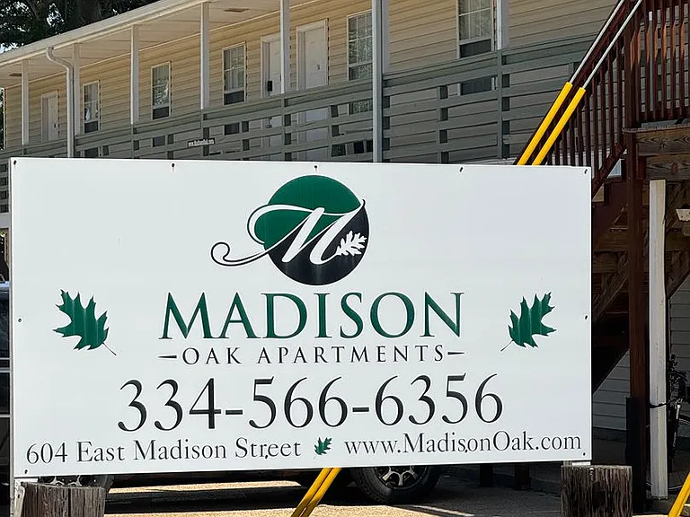 604 E Madison St — Photo 4