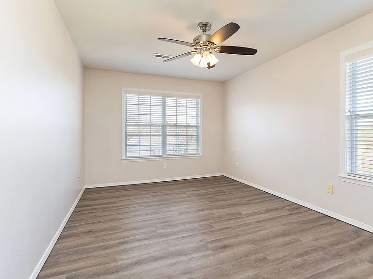 153 Sapling Dr — Photo 25