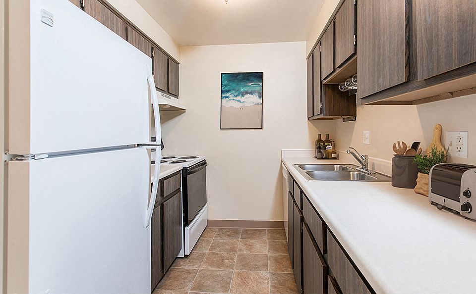 Crossroads Apartment and Townhomes Apartment Rentals Spencerport, NY