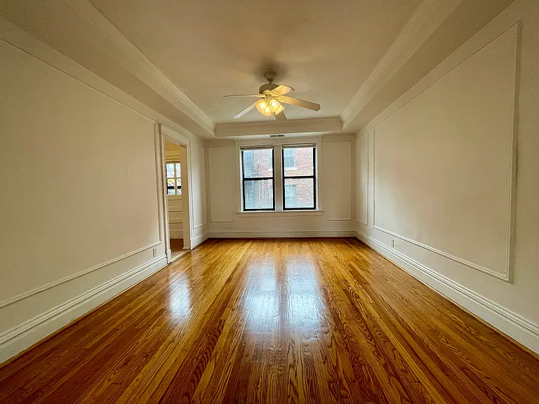 6323 S Rosebury Ave #2E — Photo 4