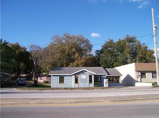2nd image of 2211 E Michigan St
