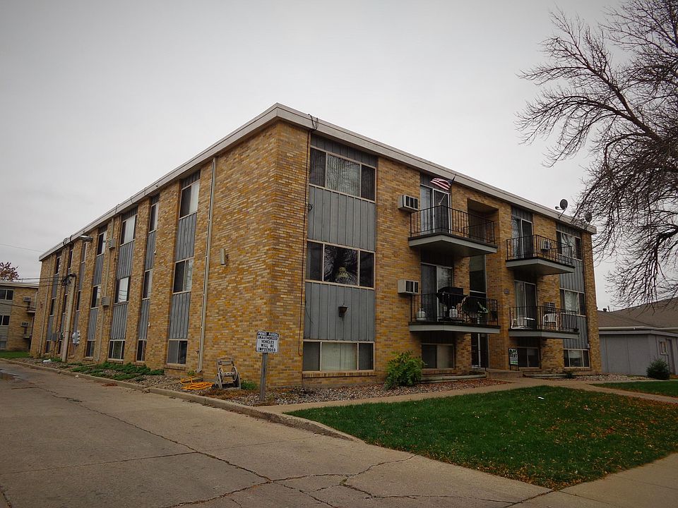 1st image of 219 2nd Ave W APT 7
