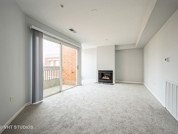 4th image of 1925 Lake Ave Unit 306