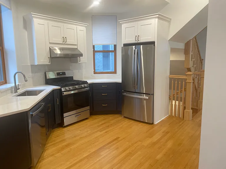 1221 W Carmen Ave #2 — Photo 9