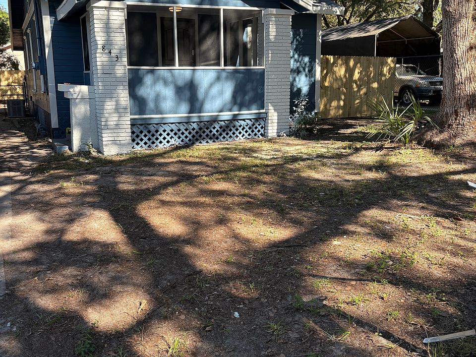 1st image of 843 Lynton St