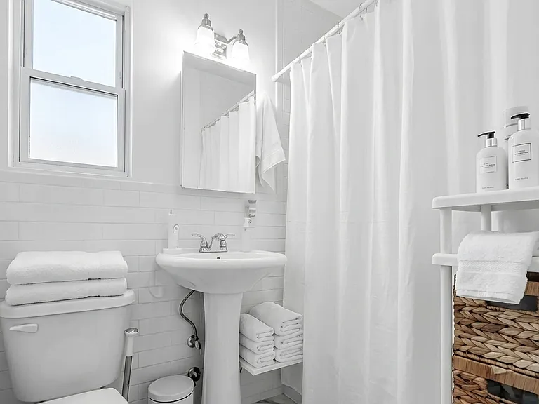 323 E 78th St #3C — Photo 5