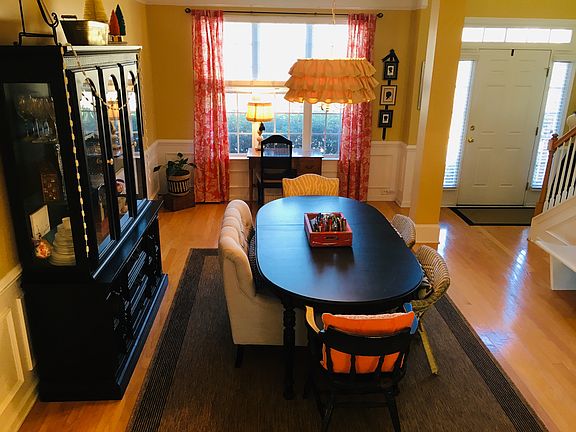 Open-concept dining room
