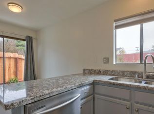 3157 Lynscott Dr APT 10, Marina, CA 93933