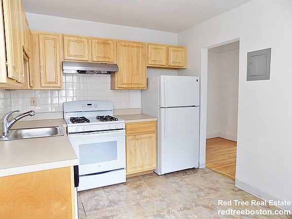 4th image of 20 Colborne Rd APT 22