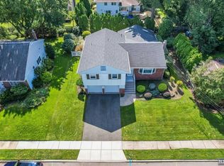 687 Schaefer Ave, Oradell, NJ 07649