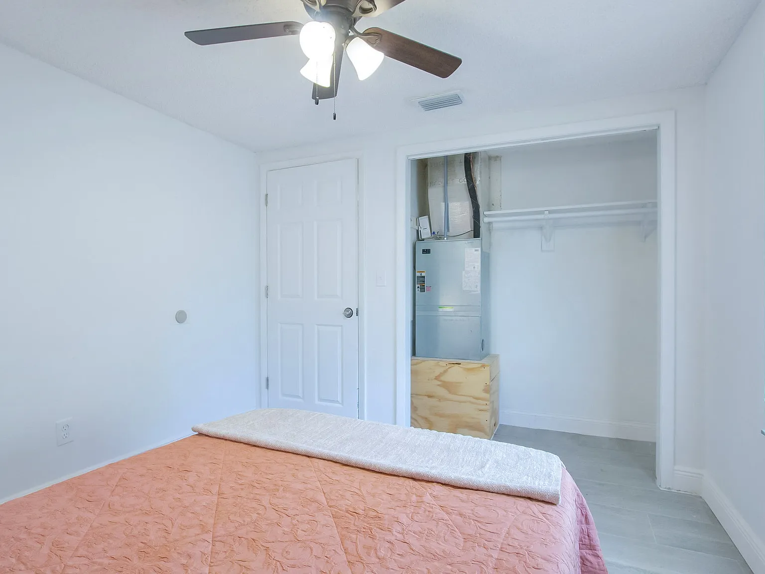 4 bed, 2.0 bath, 775 sqft, $806 — Photo 1