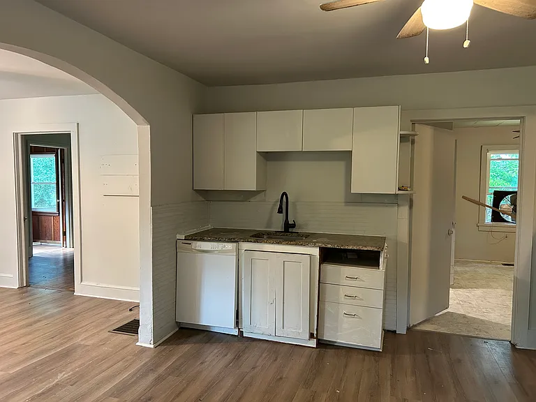 7055 Felton Ln — Photo 6