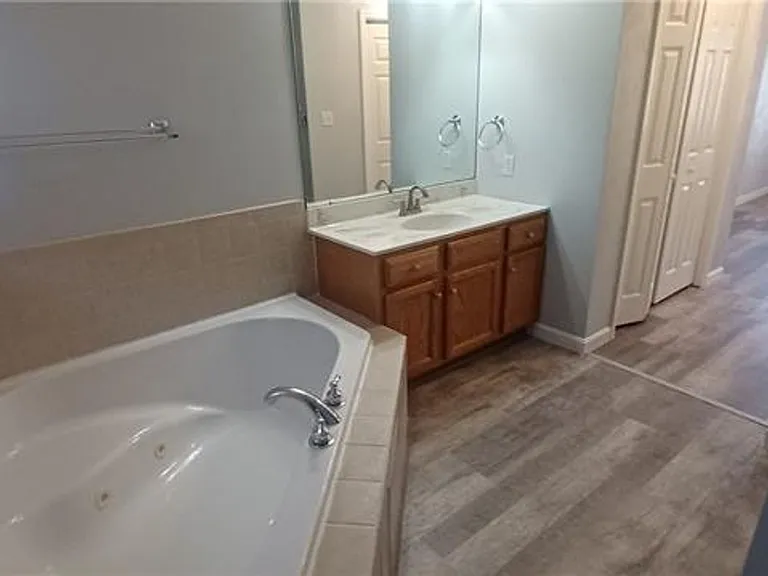 1502 Jennifer Ct — Photo 17