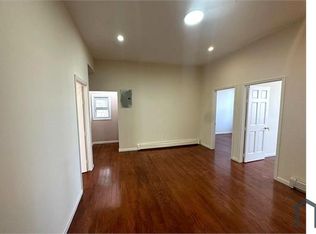 822 E 165th St FLOOR 2, Bronx, NY 10459
