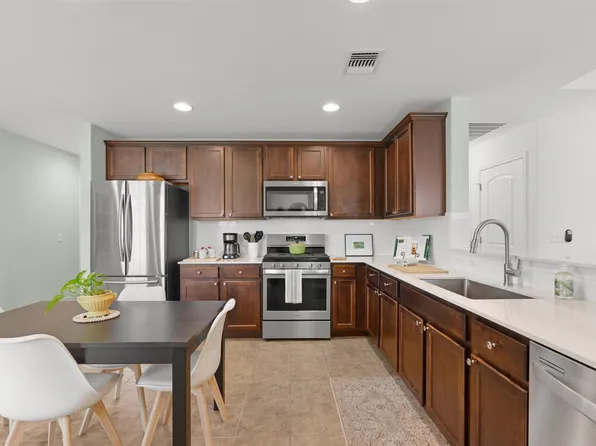 400 Fannin Ct, Georgetown, TX 78633
