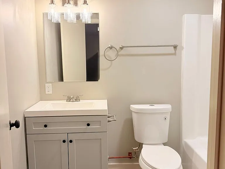 Pet-friendly Apartments for Rent in Hartford, VT! — Photo 3