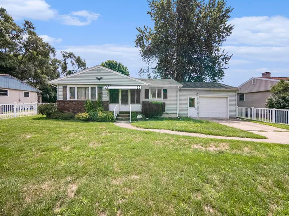 104 E Watson St, Albion, MI 49224