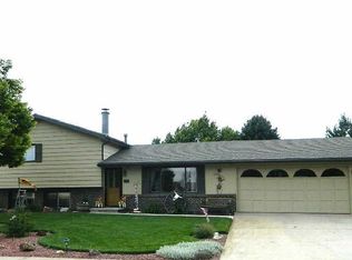 1795 Kings Rd, Gering, NE 69341