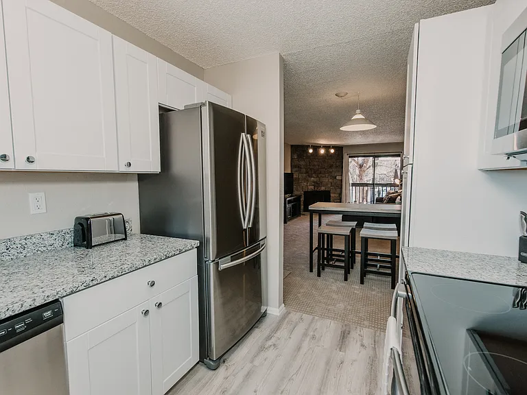 318 Wright St #206 — Photo 9