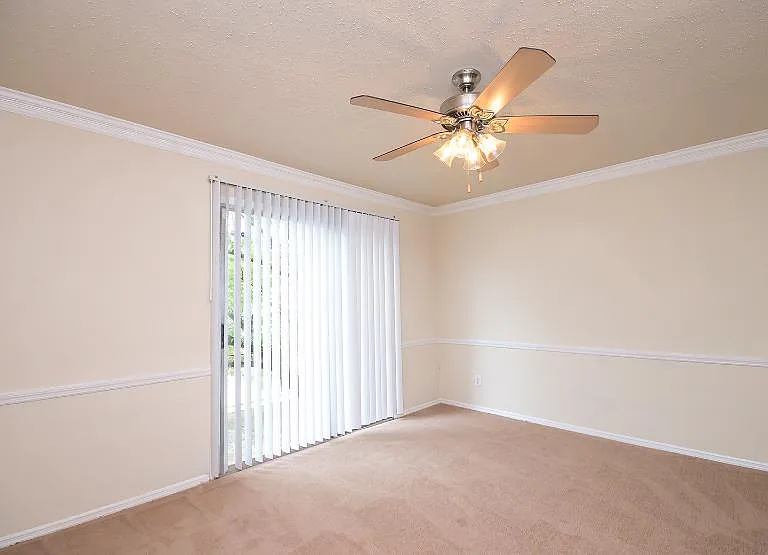 3251 Washington Rd — Photo 6