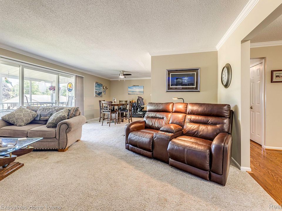 1467 Krafft Rd Apt 8, photo 3