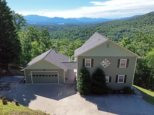 128 Oak Ln, Hayesville, NC 28904