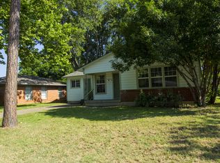 1004 Crescent St, Denton, TX 76201