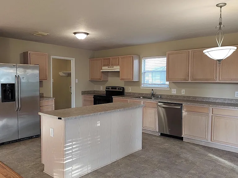 3827 Brook Garden Ln — Photo 5