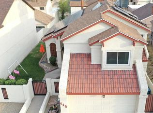 445 E Taro Ln, Phoenix, AZ 85024