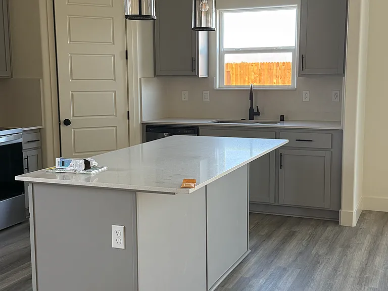 835 N Michelle St — Photo 6