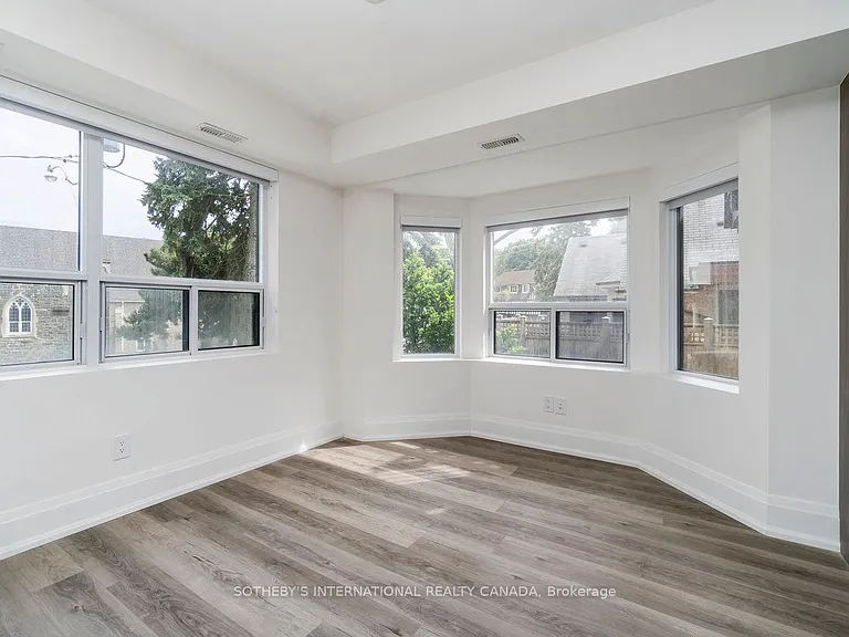44 Larkin Ave #B — Photo 6