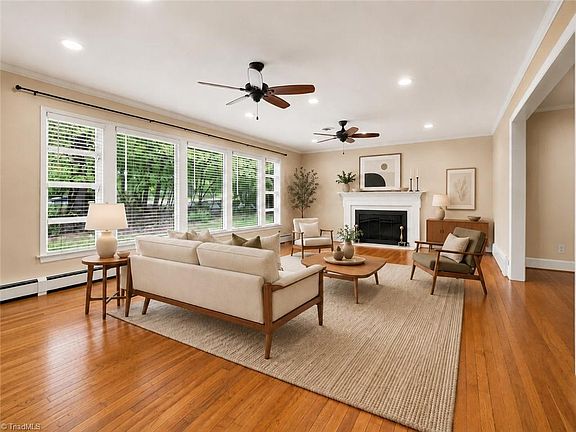 5th image of 1501 Westridge Rd