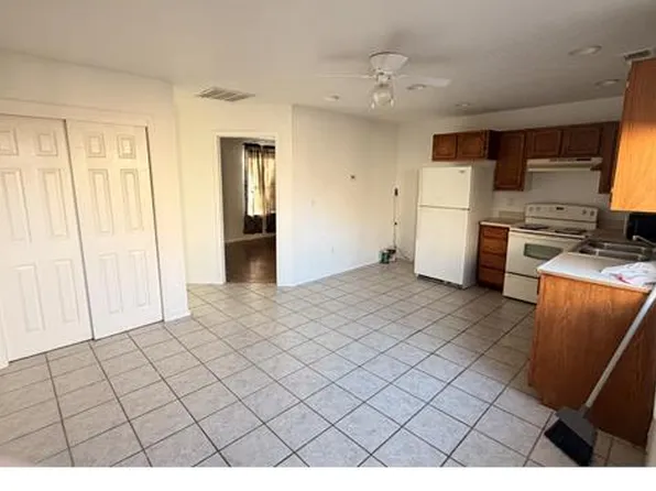 213 Manzano St NE #C, Albuquerque, NM 87108