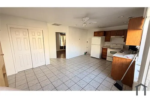 213 Manzano St NE #C Photo 1